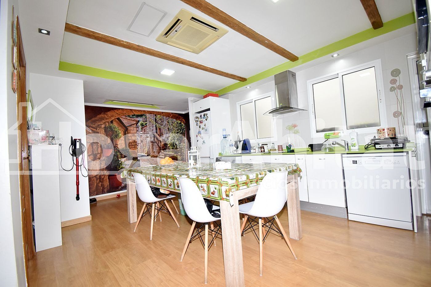 Kitchen of Flat for sale in Xirivella  with Air Conditioner, Heating and Parquet flooring