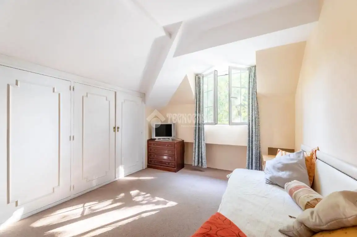 Schlafzimmer von Haus oder Chalet zum Verkauf in Torrelodones mit Heizung, Privatgarten und Terrasse