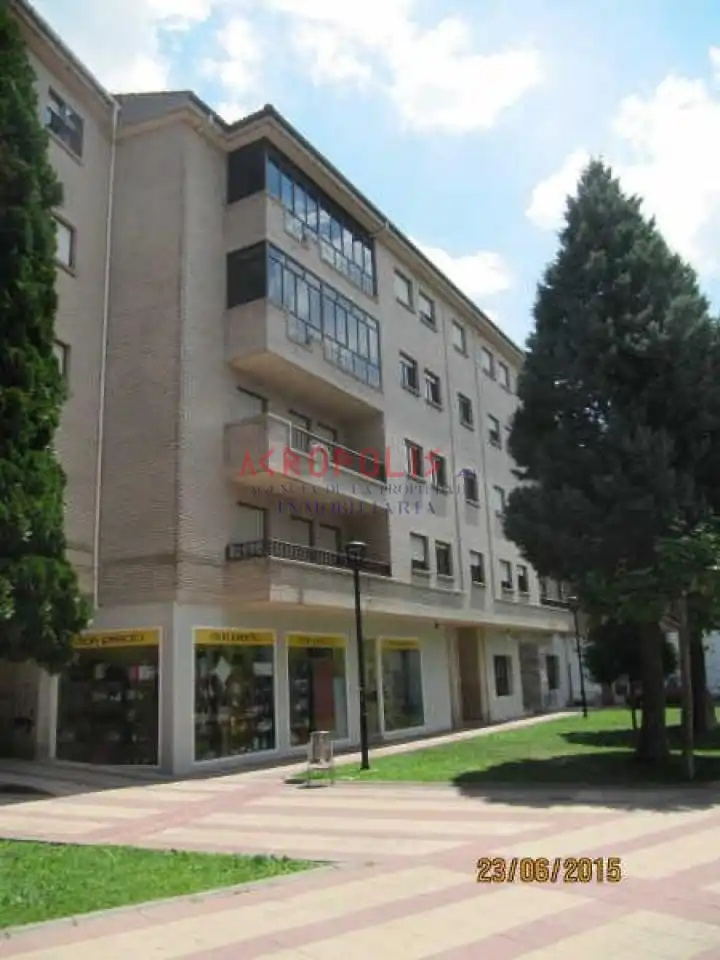Local comercial en venda a La Robla, imagen 25