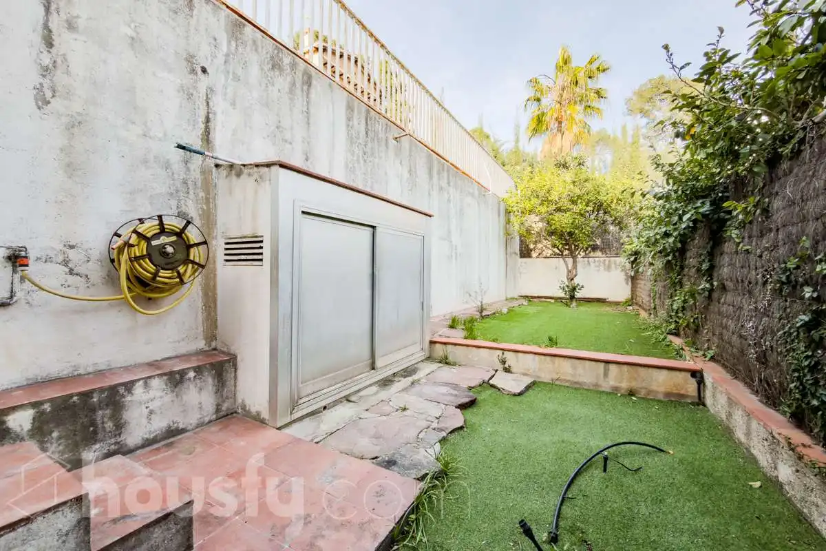 Jardí de Casa o xalet en venda en Barcelona amb Aire condicionat, Calefacció i Jardí privat