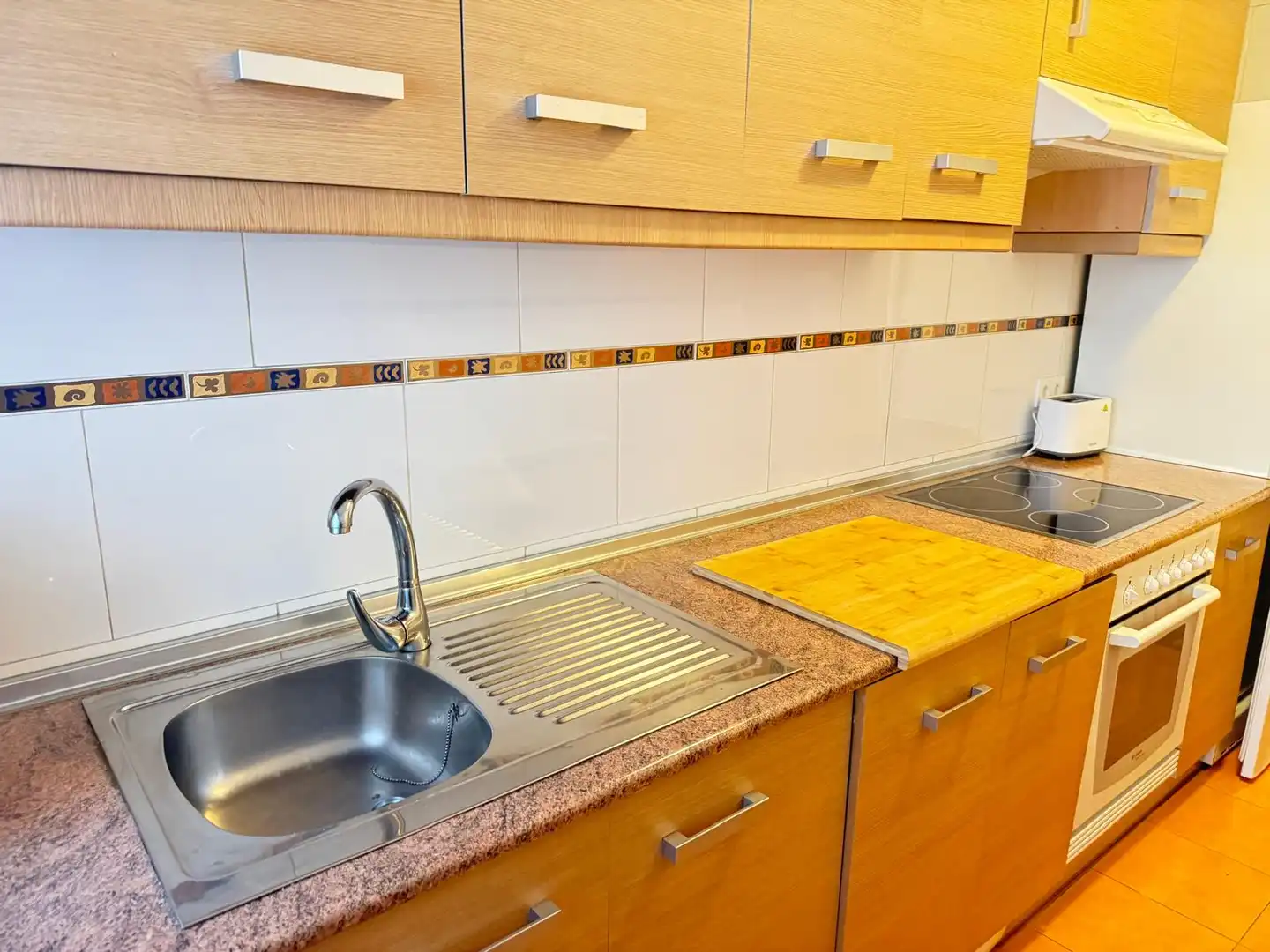 Cuina de Pis en venda en León Capital  amb Calefacció, Terrassa i Traster