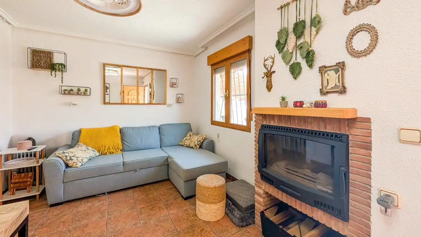 Sala de estar de Casa adosada en venta en Santa Pola con Aire acondicionado, Terraza y Amueblado