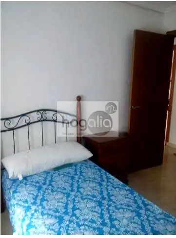 Habitación de Piso de alquiler en Sevilla con Aire acondicionado, Terraza y Amueblado