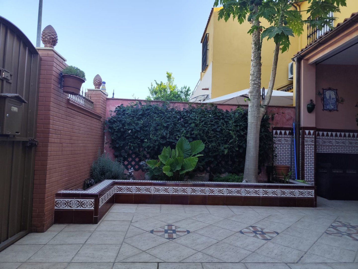 Jardín de Casa adosada en venta en Mairena del Aljarafe con Aire acondicionado