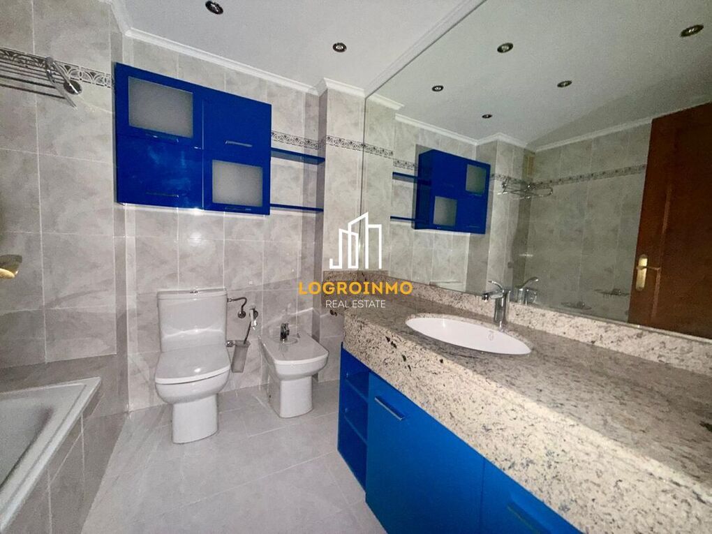 Flat for sale in Universidad