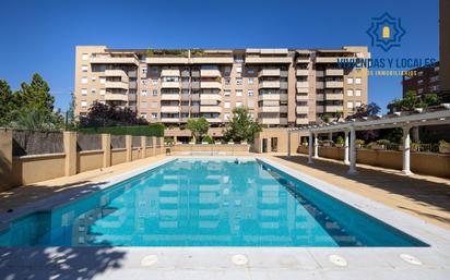 Swimming pool of Apartment for sale in  Granada Capital  with Air Conditioner, Heating and Private garden