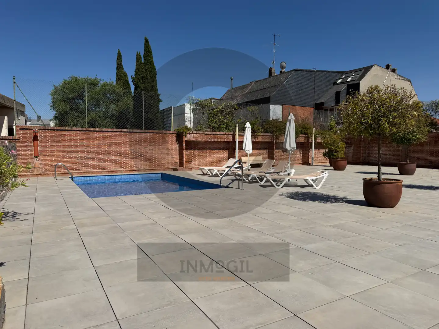 Piscina de Pis de lloguer en Madrid amb Aire condicionat, Calefacció i Parquet