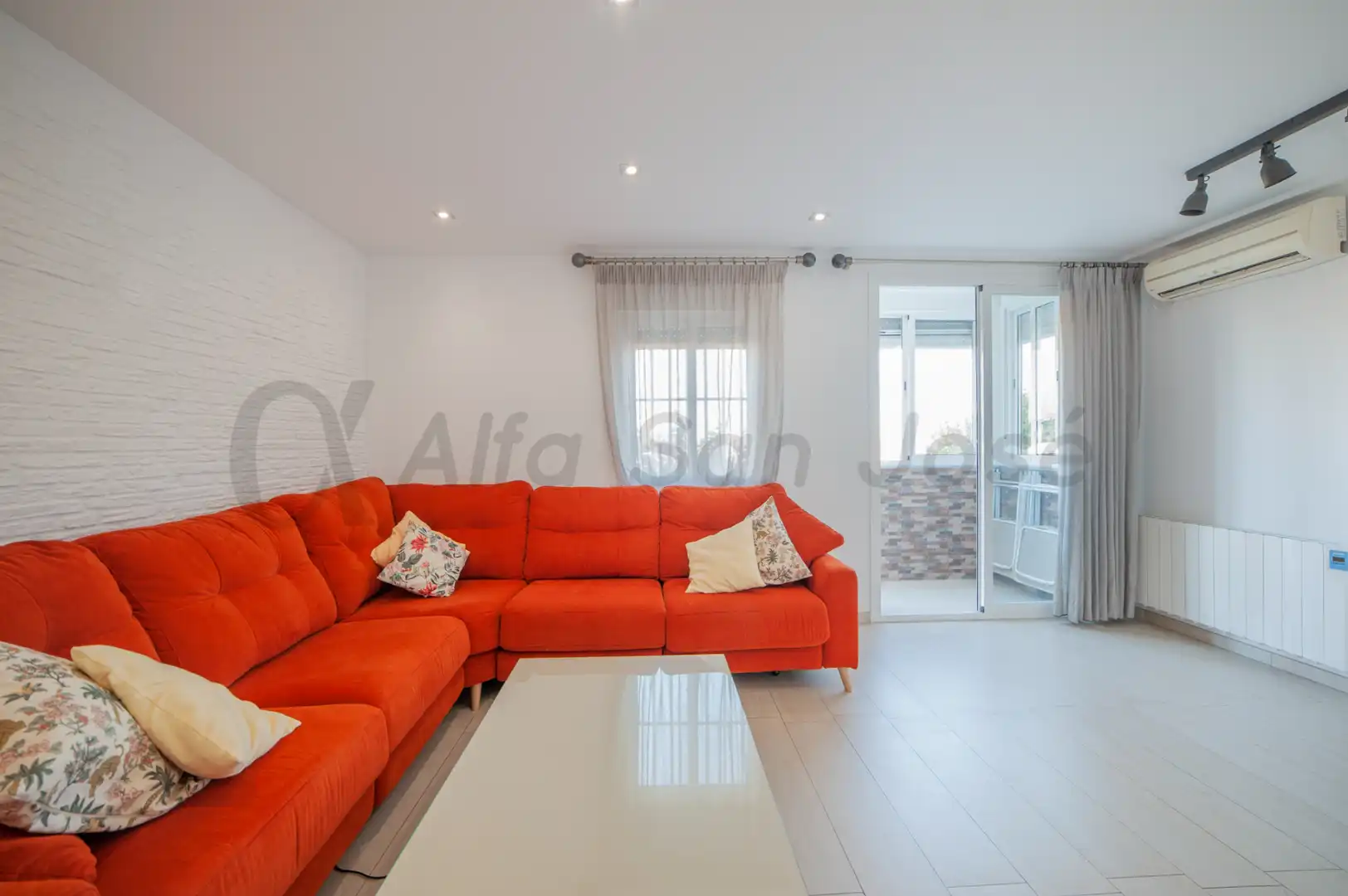 Appartamento in vendita a San José de la Rinconada, imagen 2