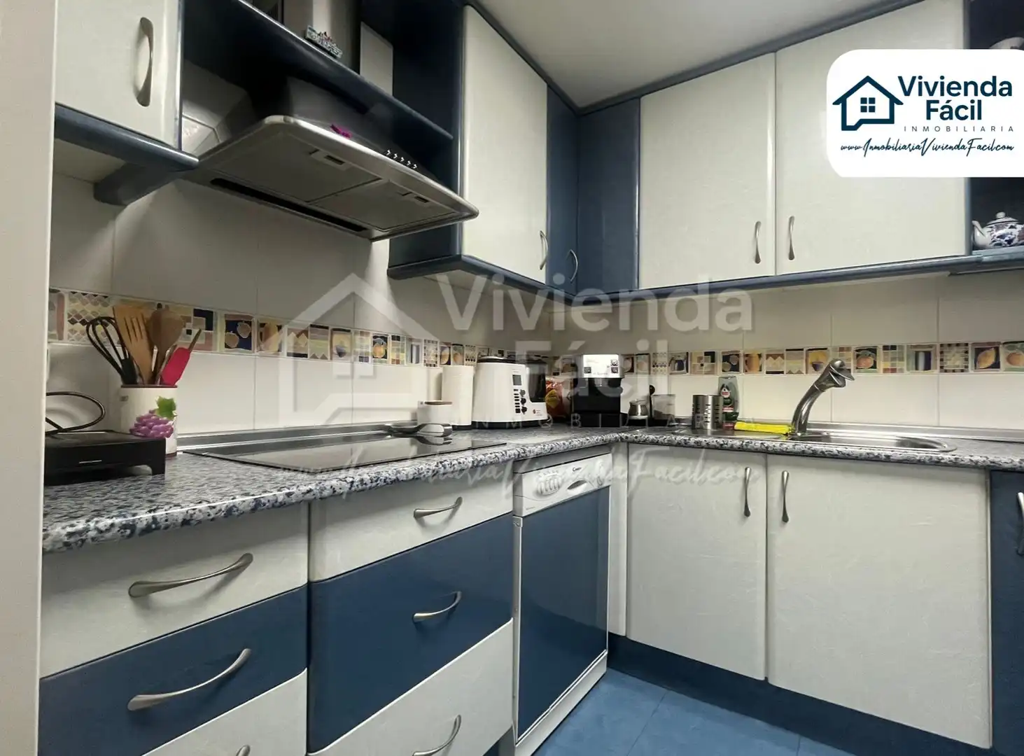 Kitchen of Flat for sale in Alcobendas  with Air Conditioner, Heating and Parquet flooring