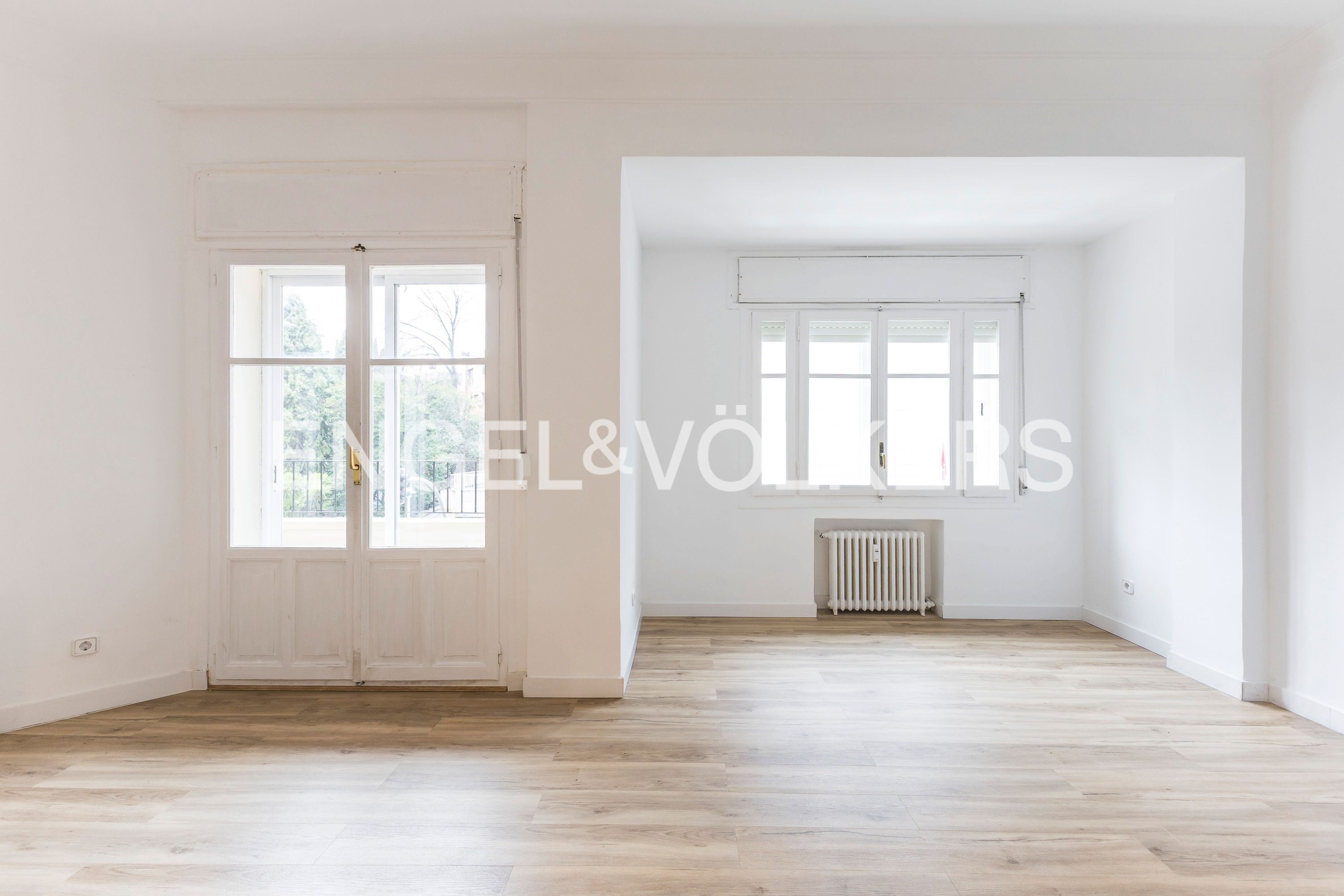 Sala d'estar de Apartament en venda en  Madrid Capital amb Aire condicionat, Calefacció i Terrassa