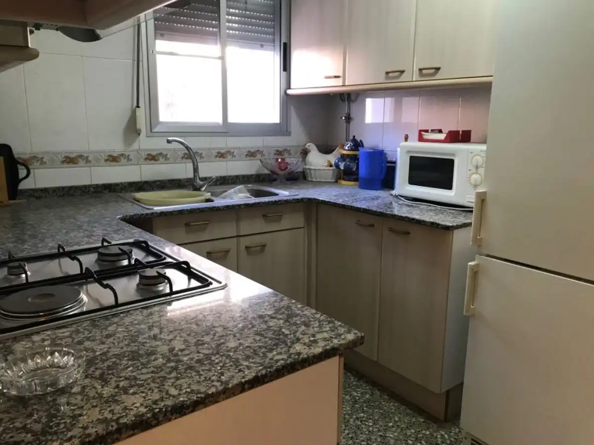 Cocina de Casa adosada en venta en Valdeltormo con Trastero, Amueblado y Horno