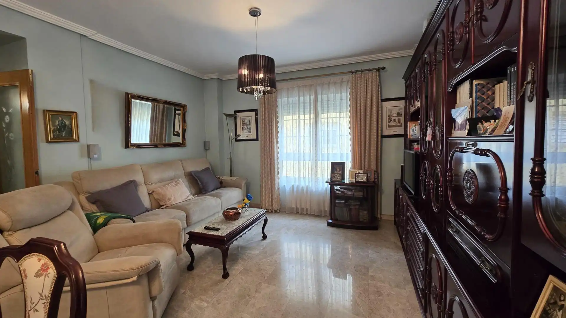Sala de estar de Casa o chalet en venta en Elda con Aire acondicionado, Jardín privado y Terraza
