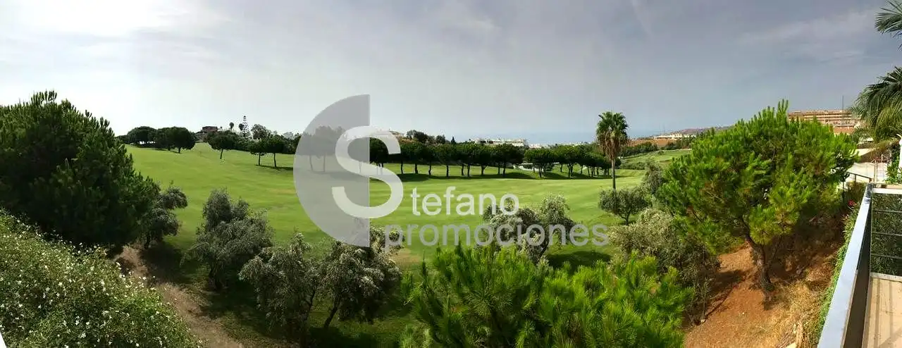 Vista exterior de Residencial en venda en Rincón de la Victoria