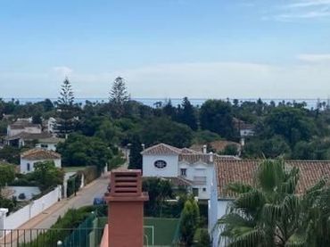 Duplex with pool for sale in San Pedro de Alcántara