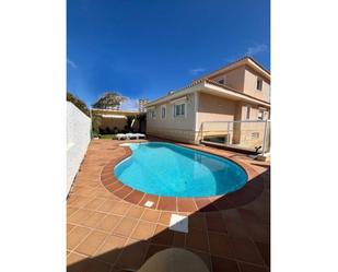 Swimming pool of House or chalet for sale in La Manga del Mar Menor  with Air Conditioner, Heating and Private garden