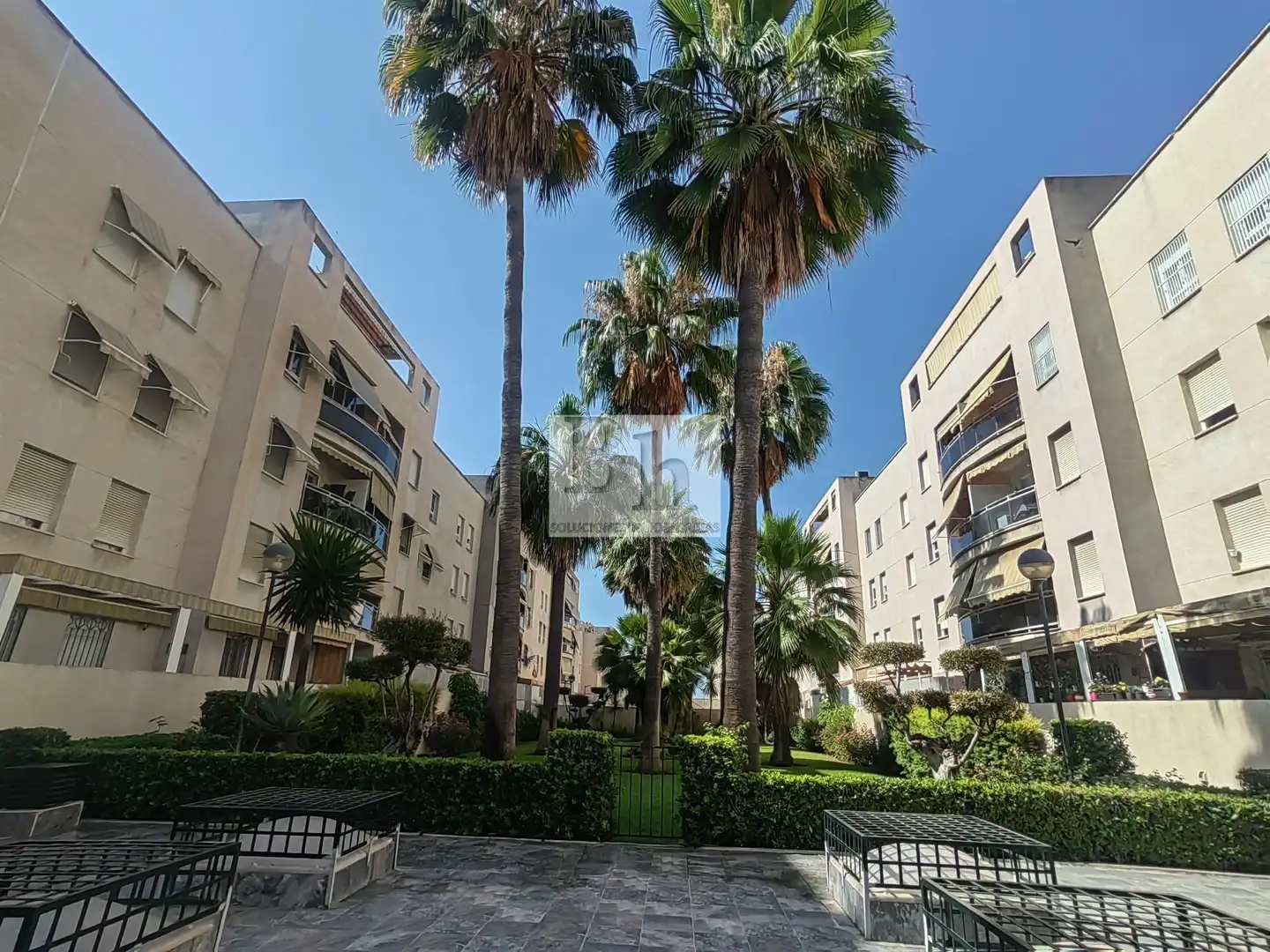 Vista exterior de Piso en venta en Málaga con Aire acondicionado, Jardín privado y Terraza