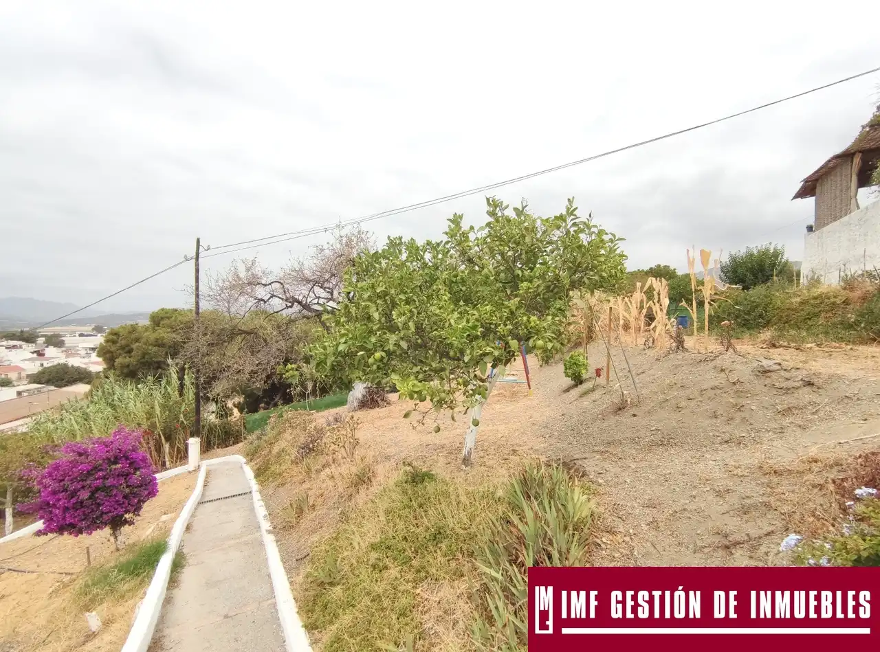 Finca rústica en venta en Vélez-Málaga con Jardín privado, Terraza y Trastero
