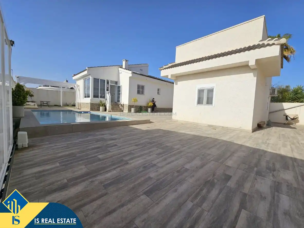 Piscina de Casa o xalet en venda en Rojales amb Aire condicionat, Calefacció i Jardí privat