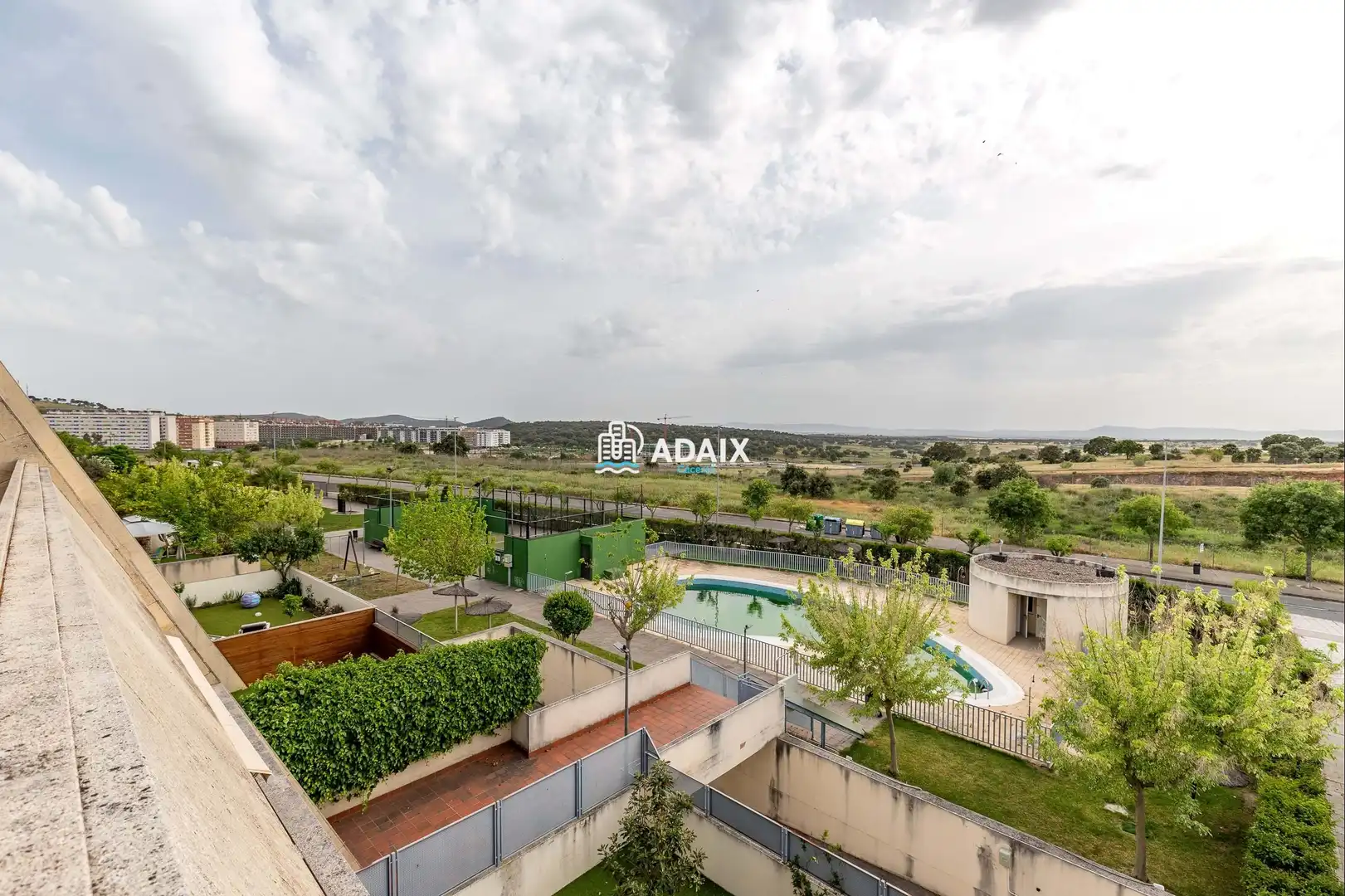Garten von Dachboden zum Verkauf in Cáceres mit Klimaanlage, Heizung und Terrasse