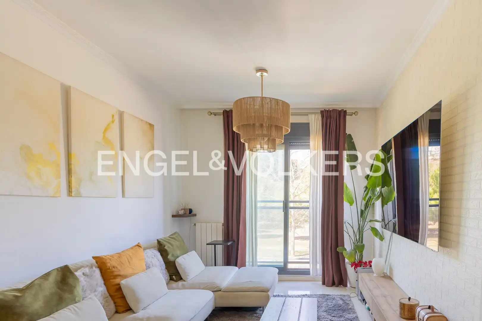 Living room of Flat for sale in Madrid  with Heating and Storage room