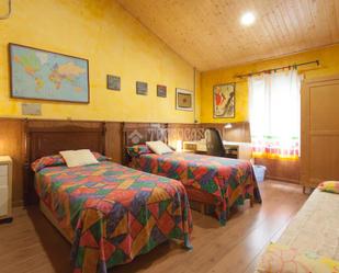 Bedroom of Single-family semi-detached for sale in  Madrid Capital  with Air Conditioner and Heating