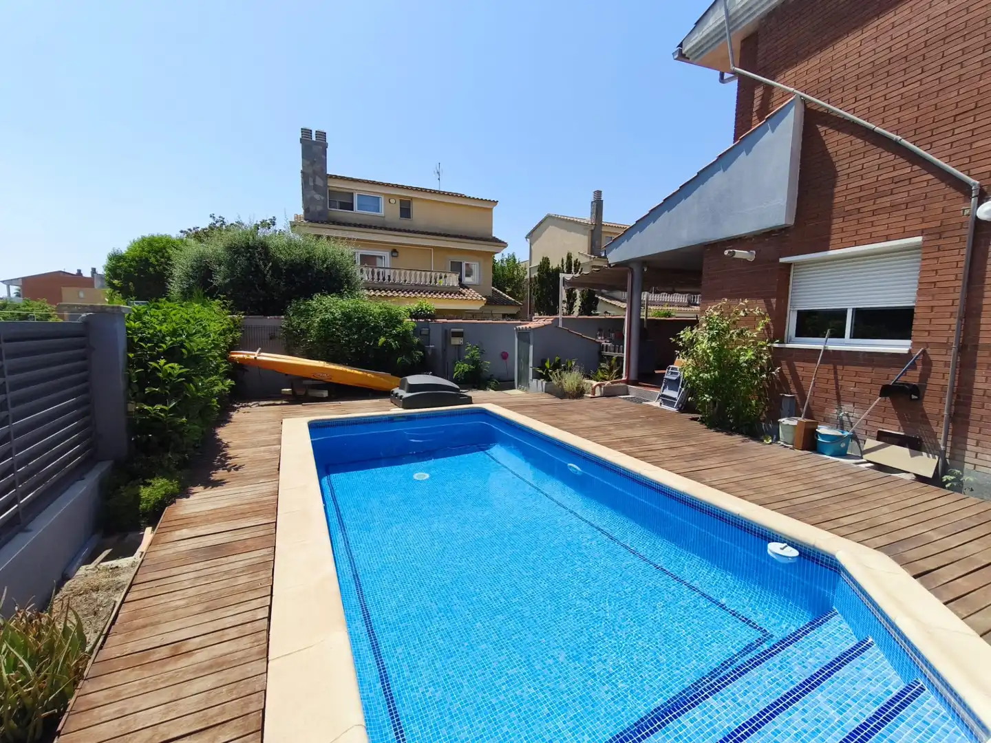 Casa pareada con terraza en venta en Carrer la Roca 20, imagen 2