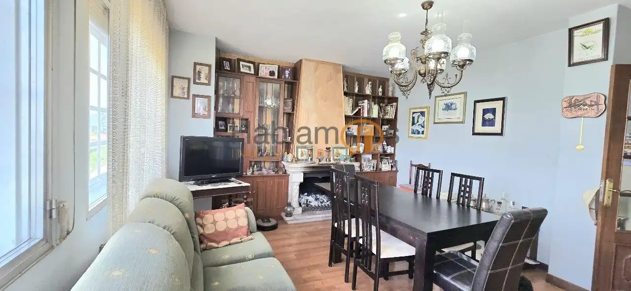 Sala de estar de Piso en venta en Vilagarcía de Arousa con Calefacción, Terraza y Trastero