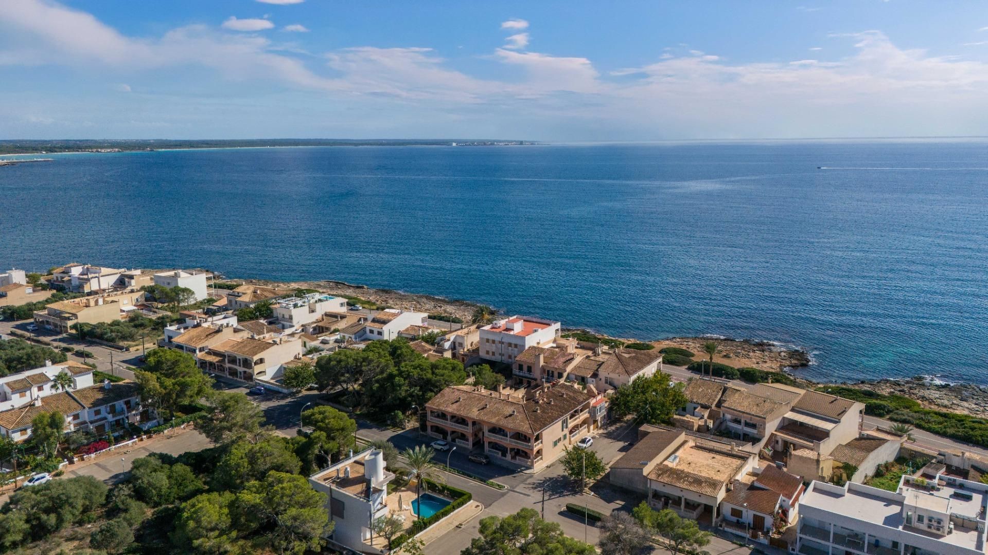 Vista exterior de Casa adosada en venda en Llucmajor amb Aire condicionat i Terrassa