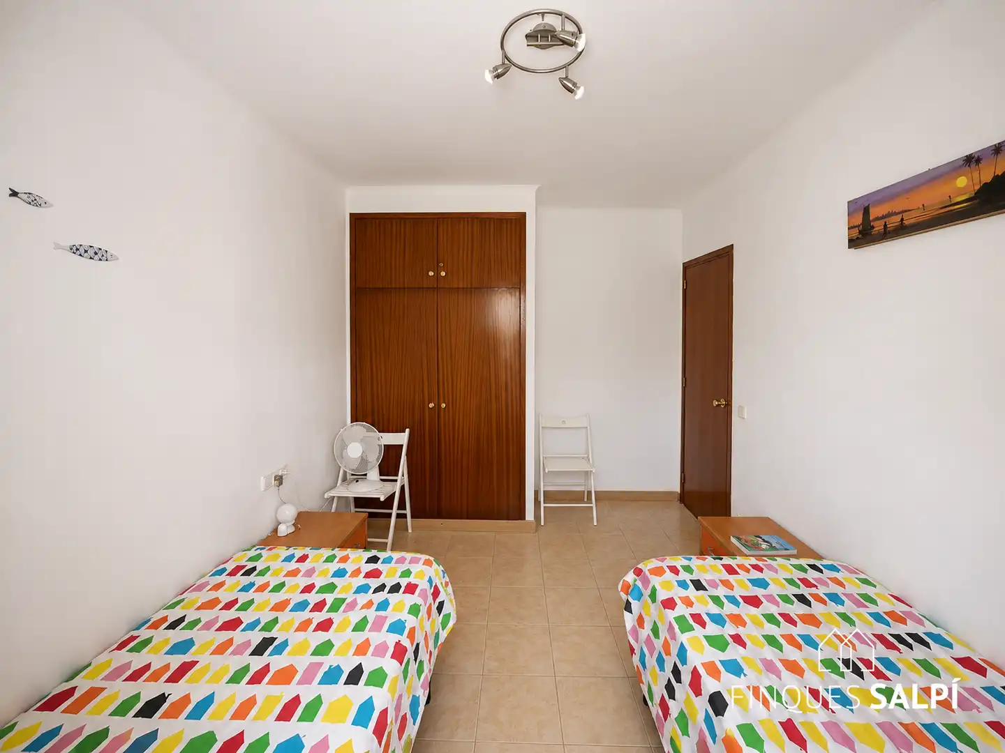 Schlafzimmer von Wohnungen zum Verkauf in L'Escala mit Terrasse, Abstellraum und Möbliert