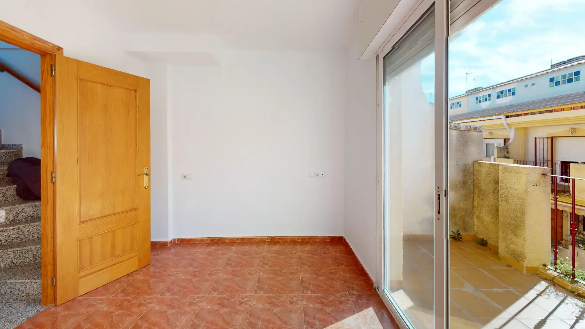 Dormitori de Casa adosada en venda en Orihuela amb Jardí privat, Terrassa i Balcó