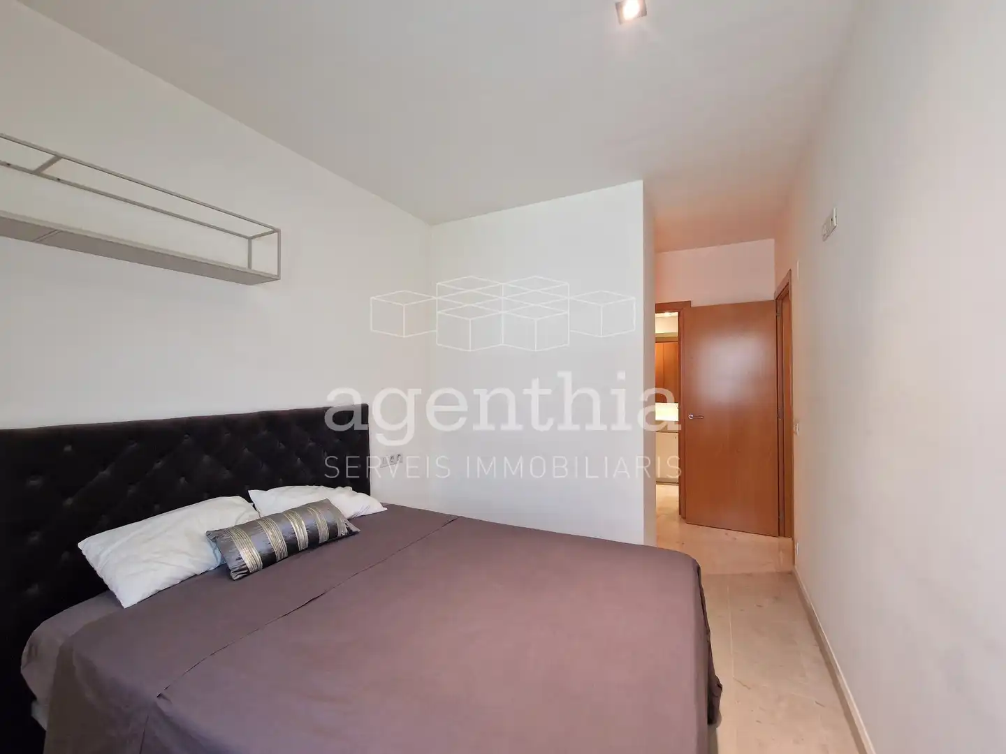 Schlafzimmer von Wohnung zum Verkauf in Girona mit Klimaanlage, Heizung und Terrasse