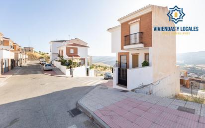 Vista exterior de Casa adosada en venda en Alhama de Granada amb Calefacció, Terrassa i Balcó