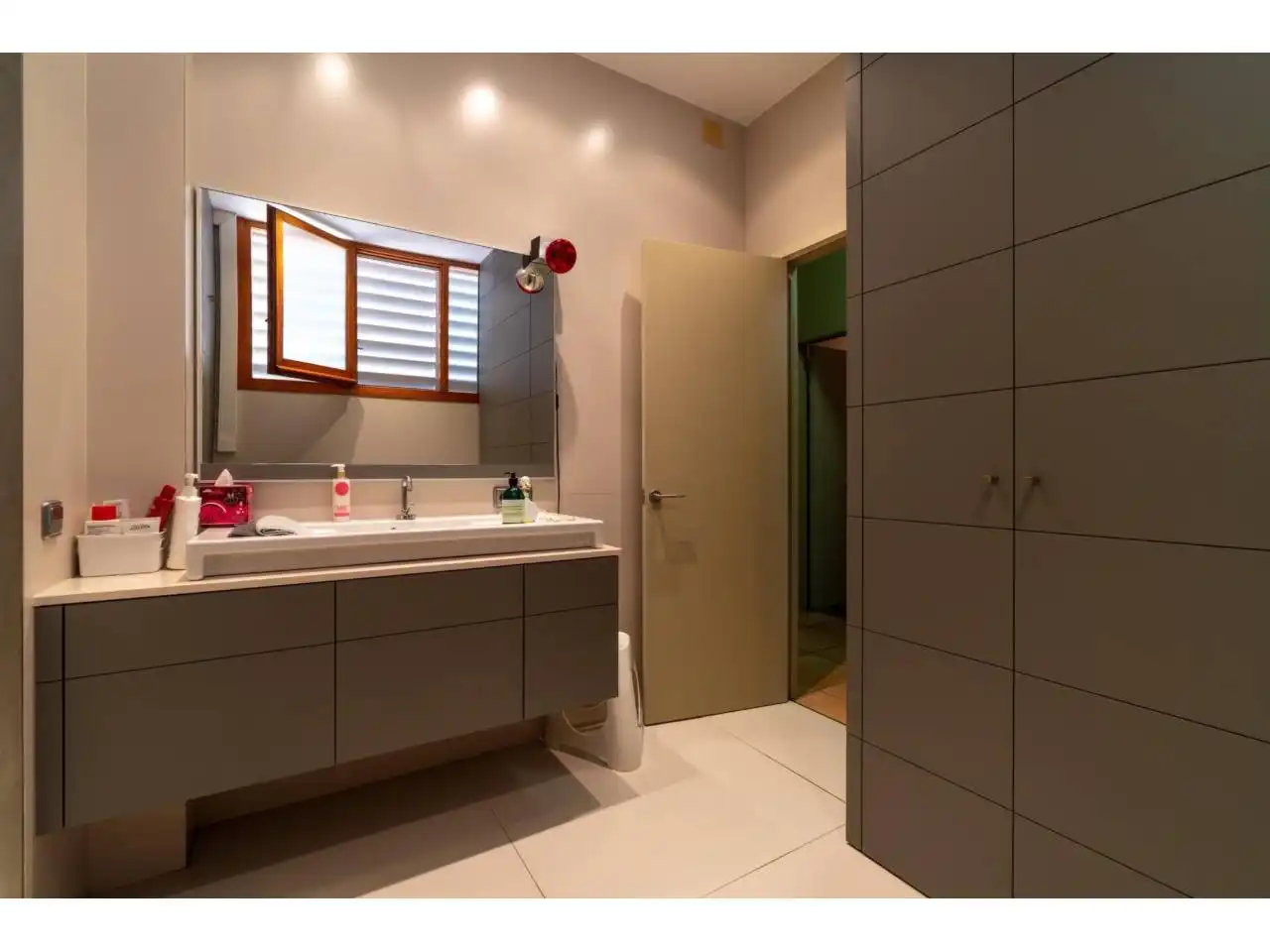 Bathroom of Houses for sale in Banyoles  with Air Conditioner, Heating and Private garden