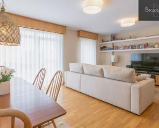 Wohnzimmer von Dachboden zum verkauf in Oleiros mit Heizung, Terrasse und Abstellraum