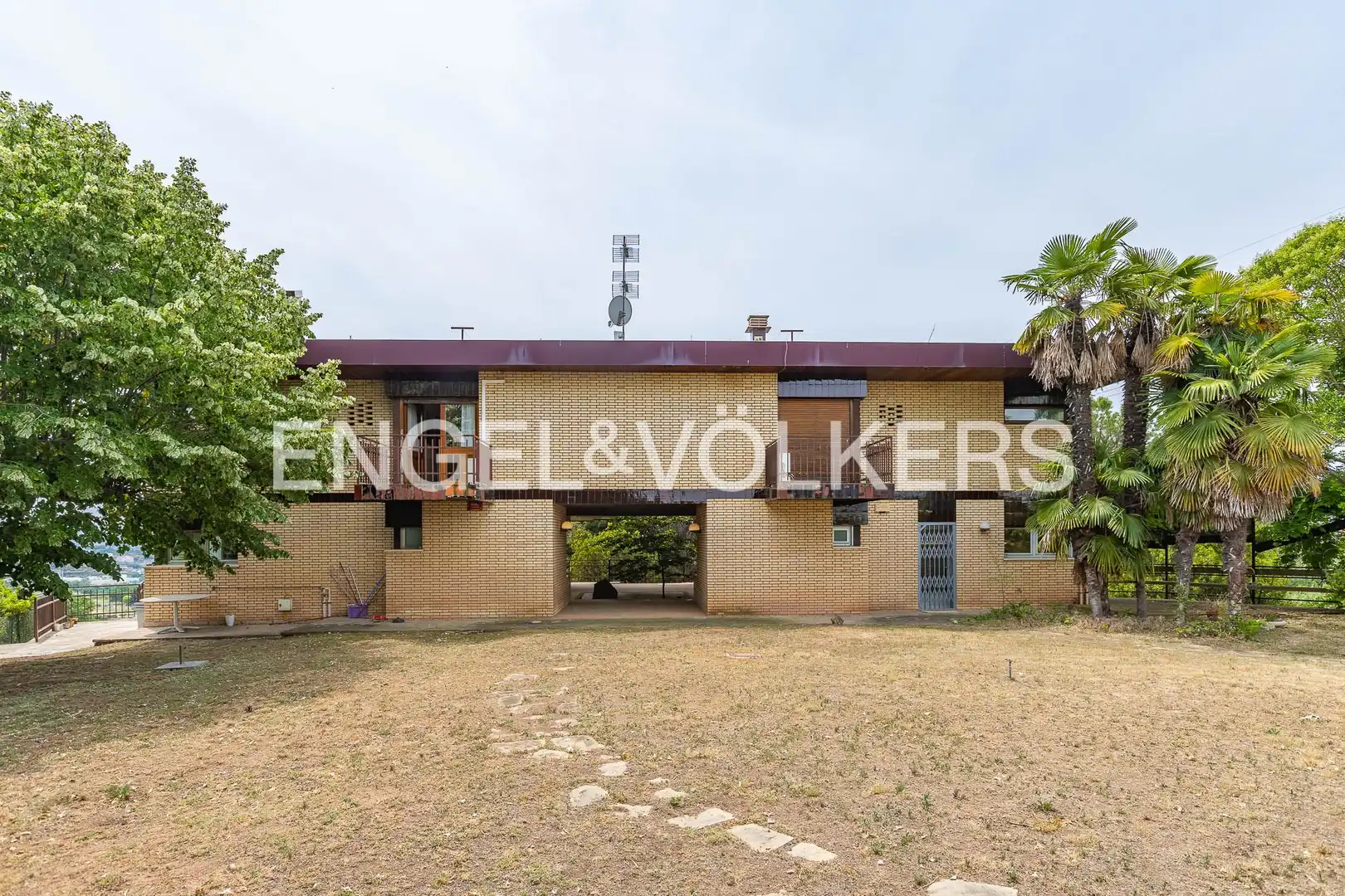 Vista exterior de Finca rústica en venda en Manresa amb Calefacció, Jardí privat i Terrassa