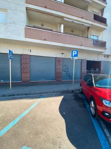 Local comercial en Venta en Carrer Pablo Neruda en Els Pins