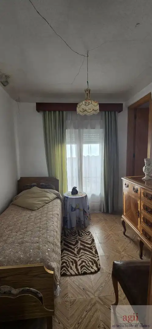 Bedroom of Houses for sale in Villalba del Rey  with Heating, Terrace and Furnished