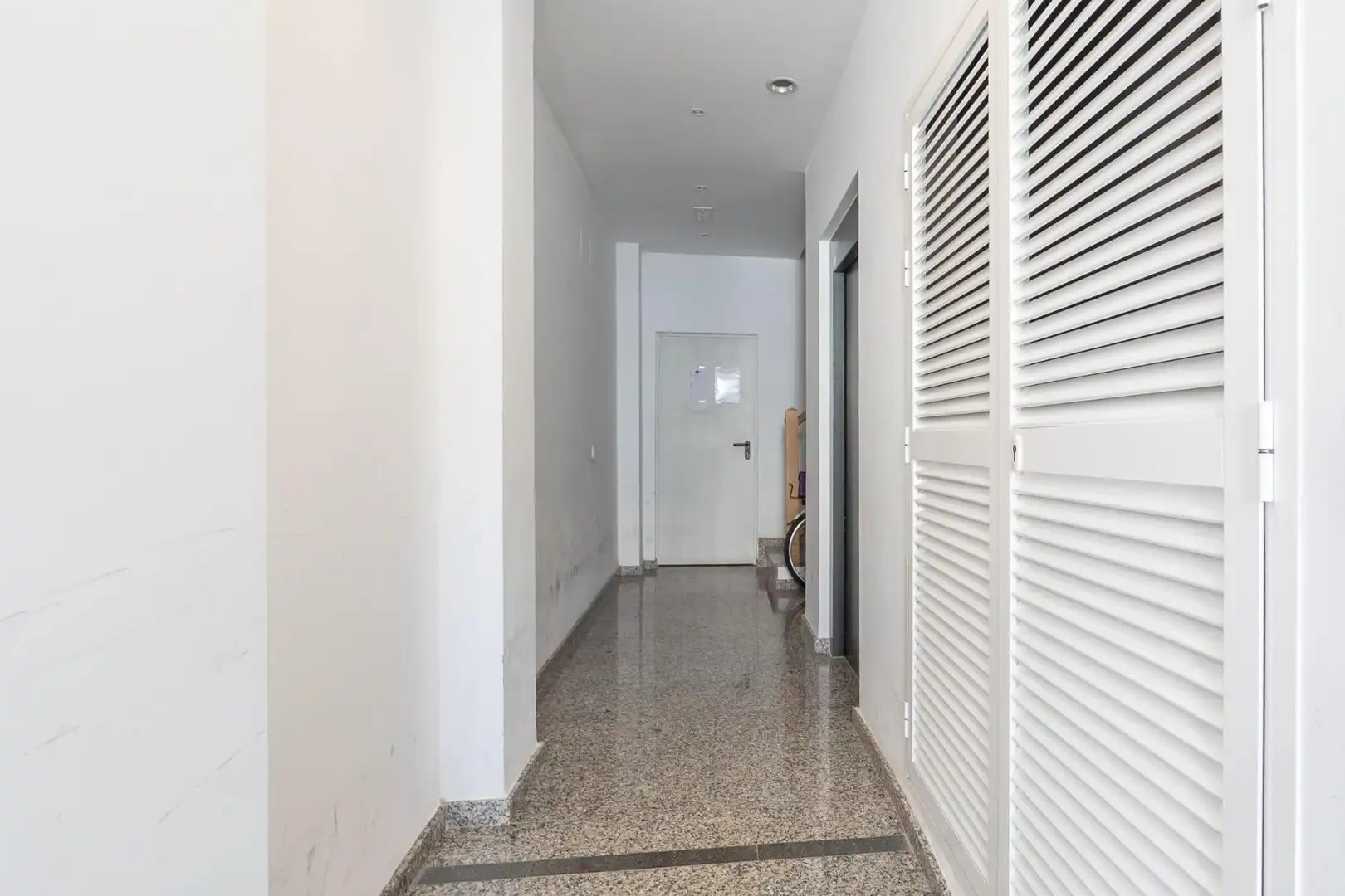 Piso con ascensor en venta en Sant Jaume d'Enveja, imagen 2