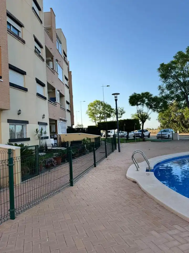 Außenansicht von Wohnung zum Verkauf in Murcia mit Klimaanlage, Terrasse und Möbliert