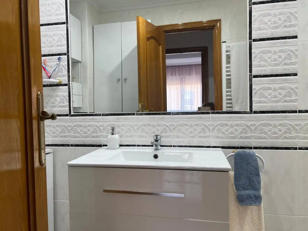 Flat for rent in Calle ESPARTEROS, Santa Bárbara