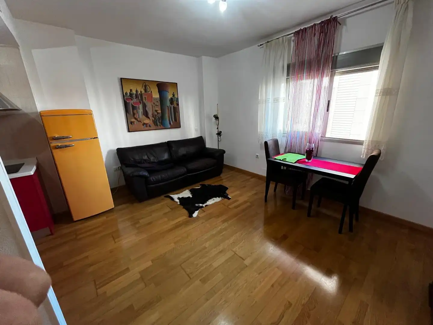 Estudio con ascensor en alquiler en Avenida JUAN CARLOS I, imagen 4