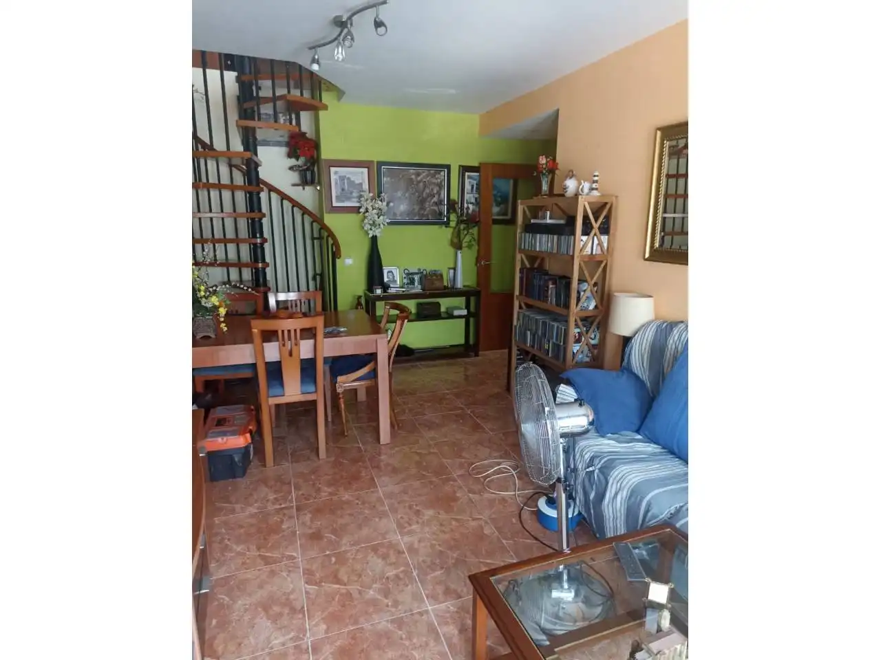 Sala de estar de Dúplex en venta en Olot con Calefacción, Terraza y Balcón