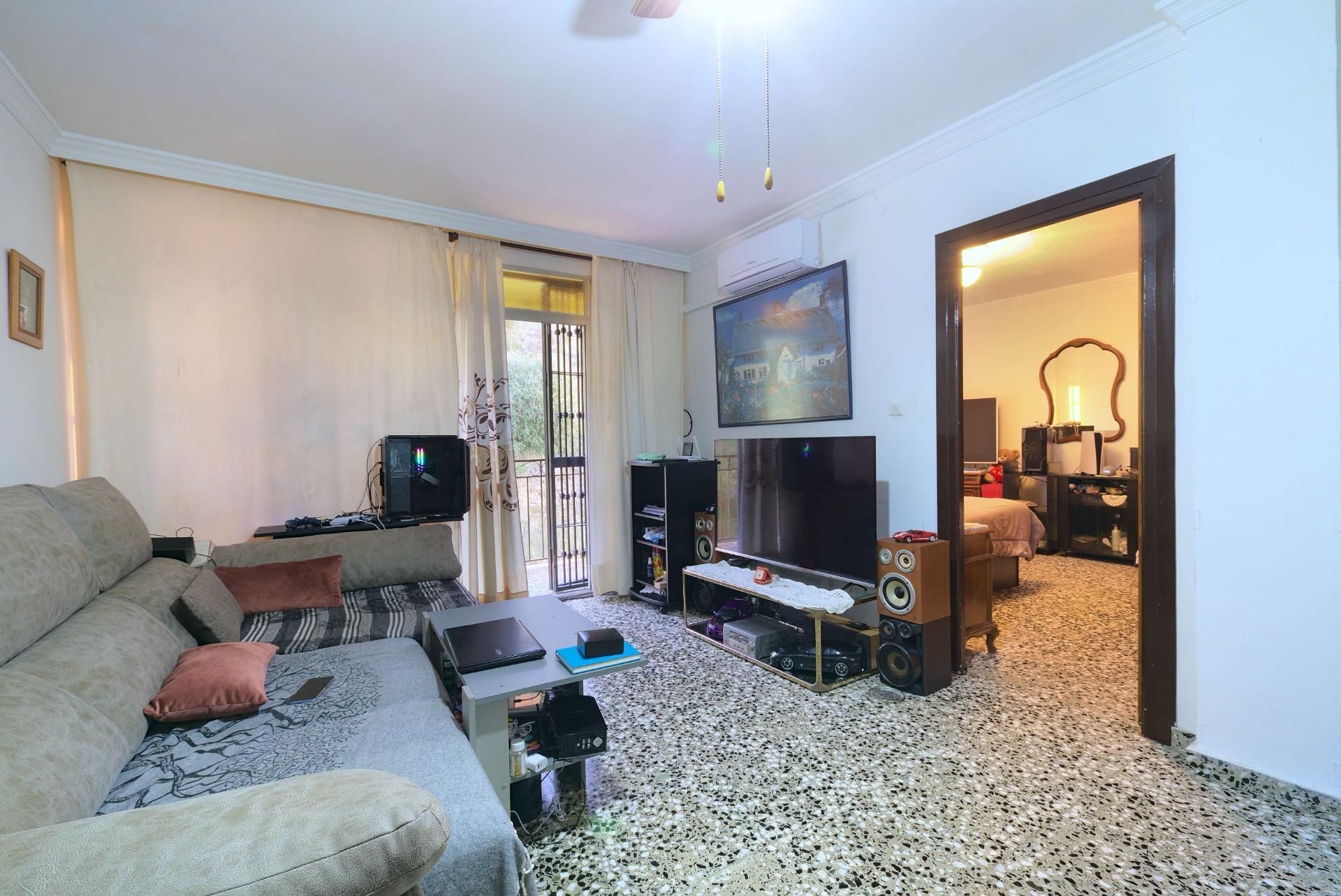 Sala d'estar de Casa adosada en venda en Vélez-Málaga amb Terrassa i Traster