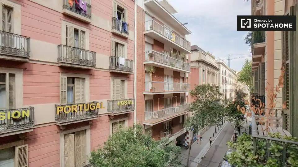 Exterior view of Flat for rent in Ciutat Vella