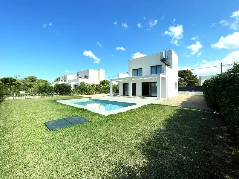 Außenansicht von Haus oder Chalet zum Verkauf in Llucmajor mit Klimaanlage, Privatgarten und Terrasse
