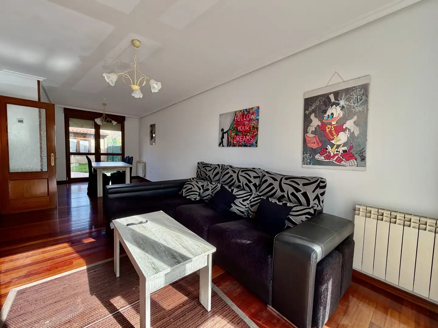 Sala de estar de Casa adosada en venta en Penagos con Calefacción, Jardín privado y Terraza