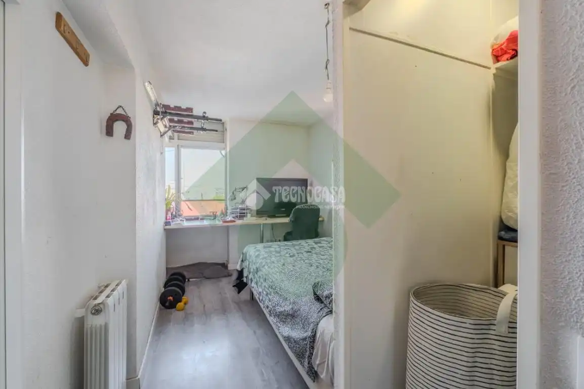 Habitación de Piso en venta en Madrid con Calefacción