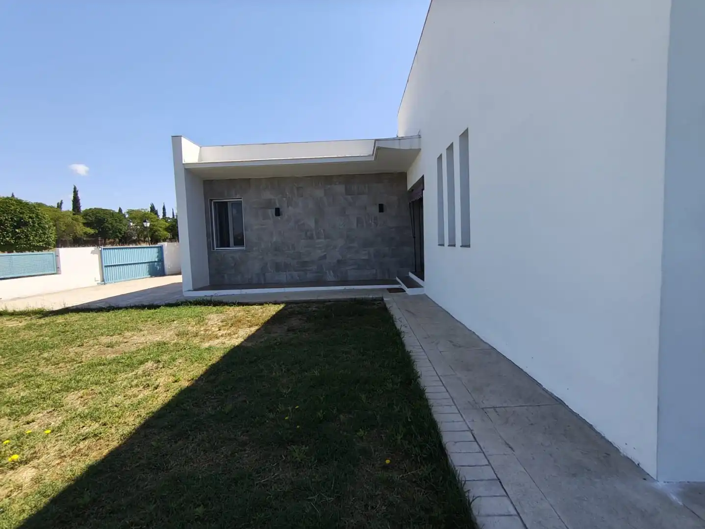 Exterior view of Houses for sale in Aznalcázar  with Air Conditioner, Heating and Private garden