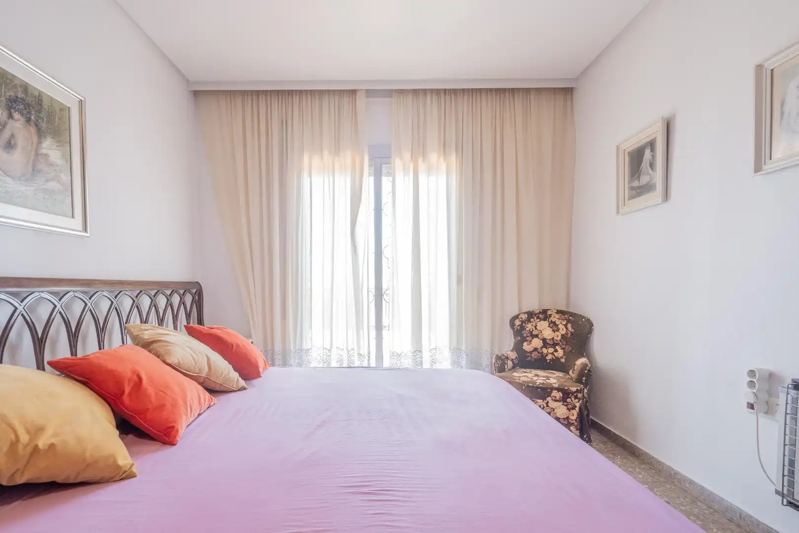 Habitación de Casa o chalet en venta en Torrent con Calefacción, Jardín privado y Terraza