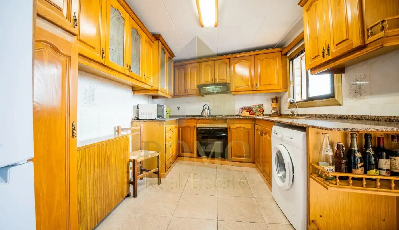 Cocina de Edificio en venta en Santa Perpètua de Mogoda